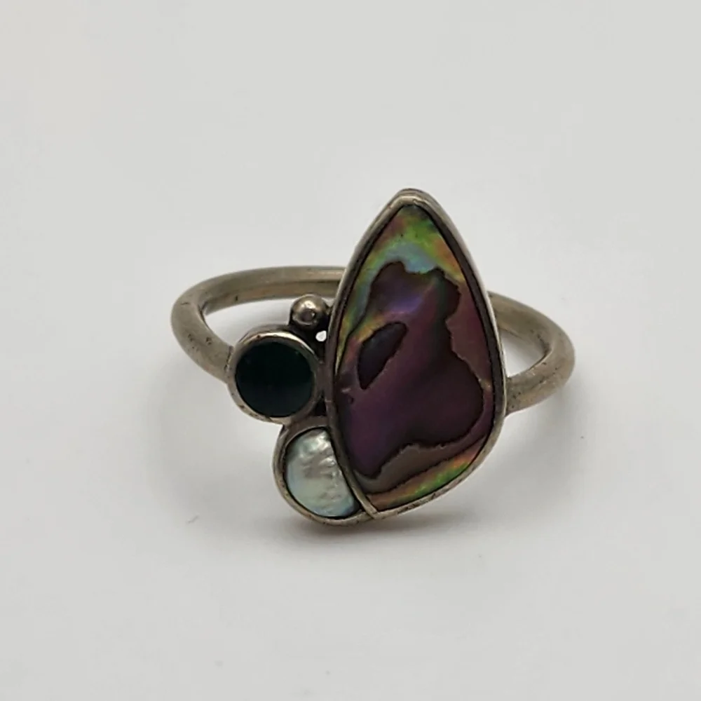 Handcrafted Abalone, Mabe Pearl, & Malachite Silver Tone Ring (7)